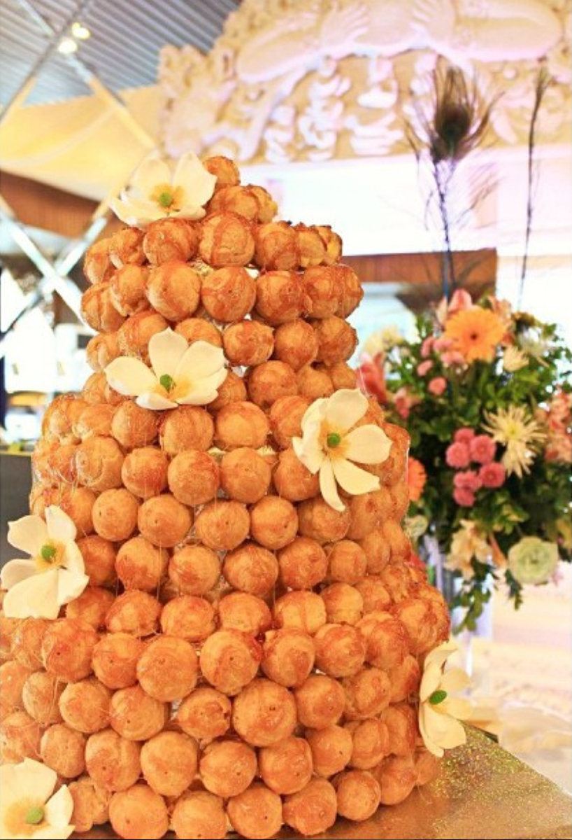 Croquembouche