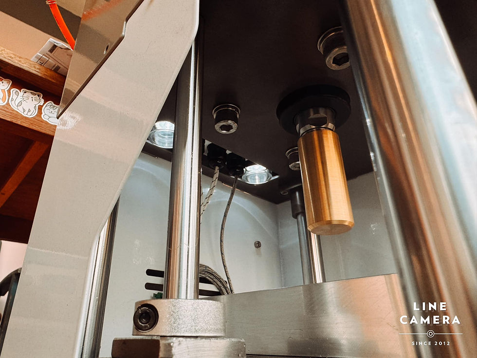 ภาพขนาดย่อ: Injection Mini - เครื่องหลอมพลาสติกแนวตั้งรุ่นเล็ก