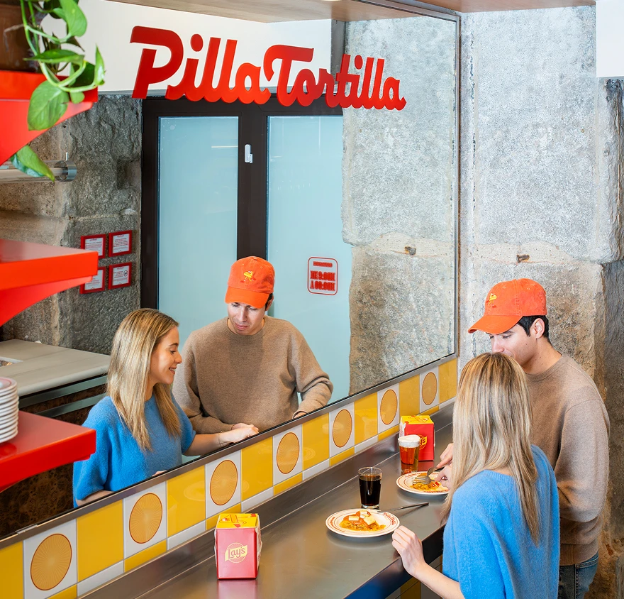 Lays da el salto al mundo de la restauración