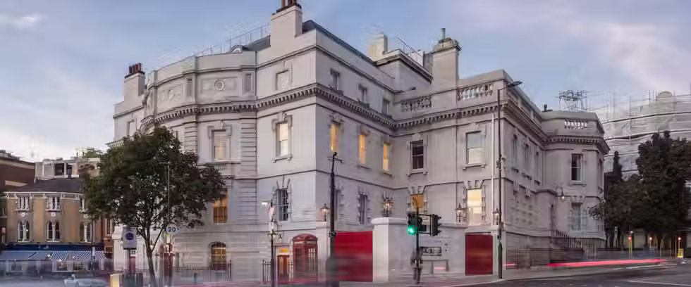 Old Sessions House exterior.