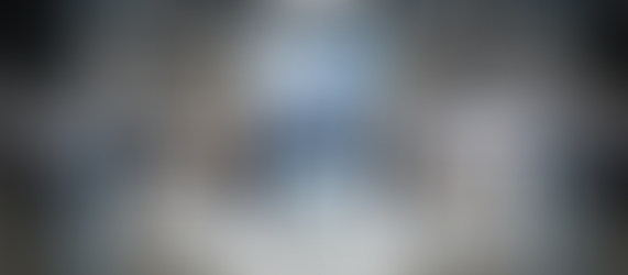 Stand üretim hizmetleri, fuar alanında markanızı en iyi şekilde temsil edecek özel tasarım ve üretim süreçlerini kapsar. Bu hizmetler, sadece standın fiziksel yapısını oluşturmakla kalmaz; aynı zamanda markanızın kimliğini yansıtan, ziyaretçilerin ilgisini çeken ve satışlarınızı artıran bir ticari alan yaratır.