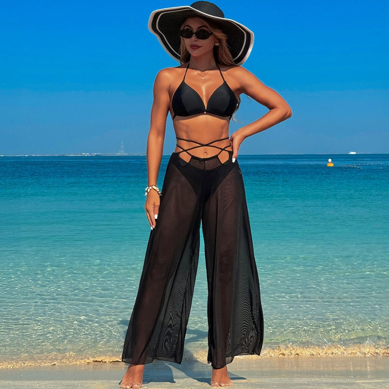 Sexy Beach Club Outfit