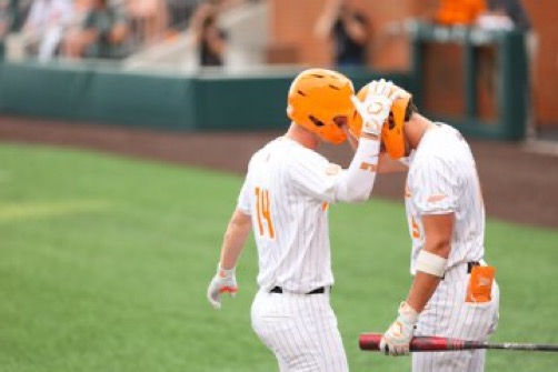 Elander Faces Former Coach Schlossnagle as Tennessee Eyes Boost in Texas Series