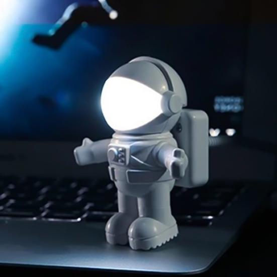 Küçük resim: Astronot USB Gece Lambası