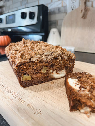 cinnamon streusel apple cheesecake bread