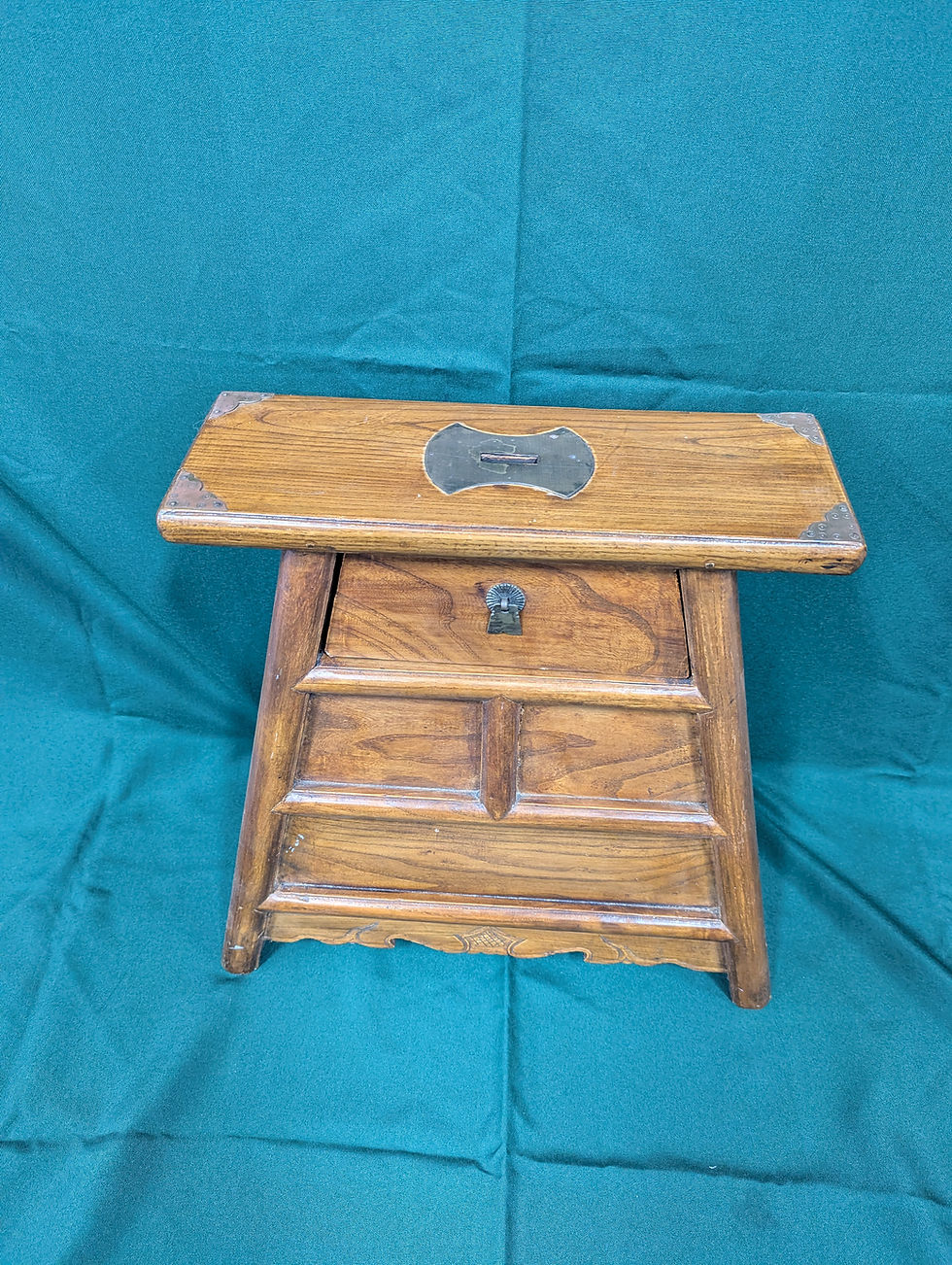 Thumbnail: Wooden Chinese Barber's Bench