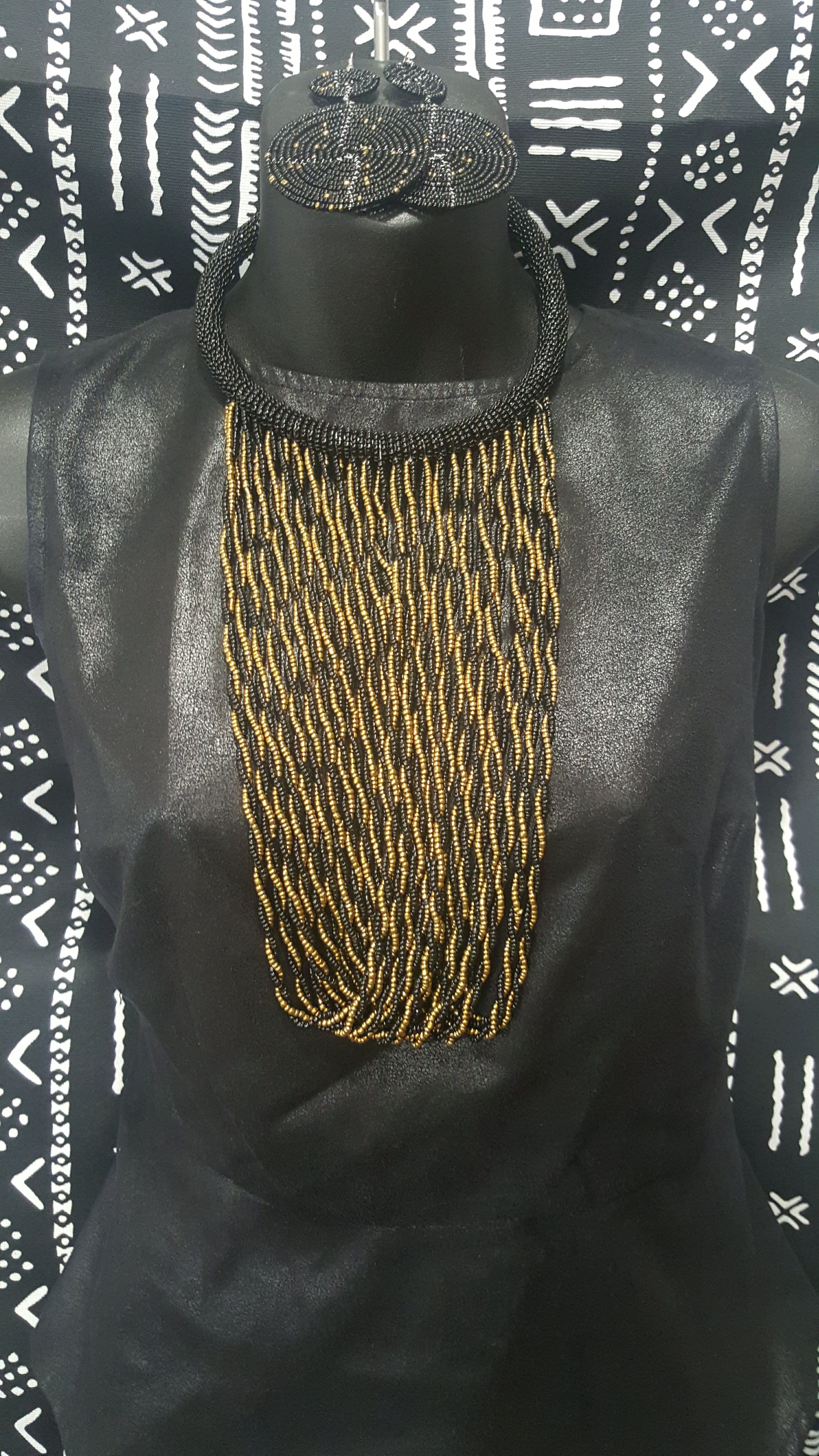 Black & Gold Pipe Swoop Necklace Set