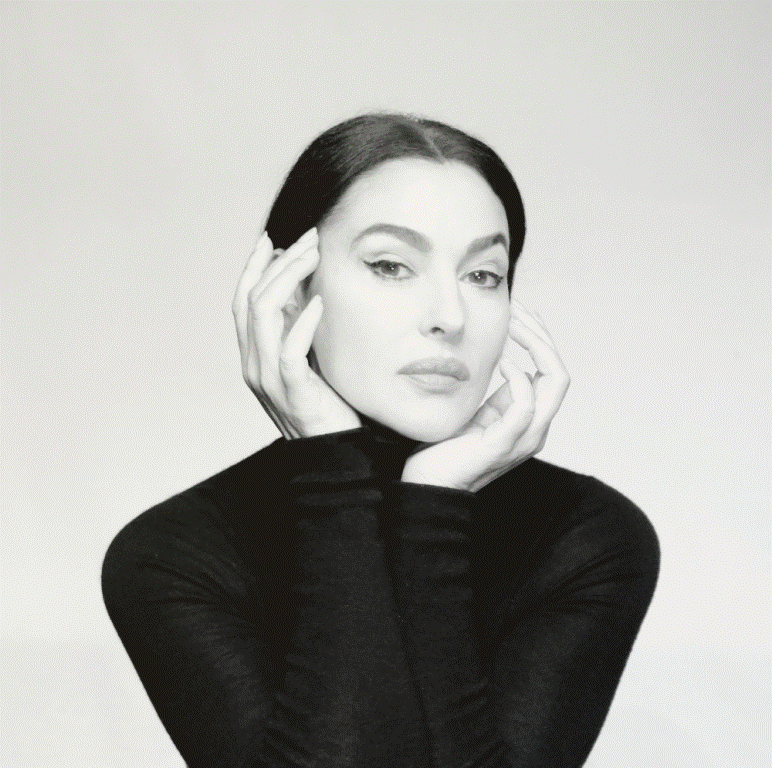 Bellucci _ photo by tom volf 1.gif