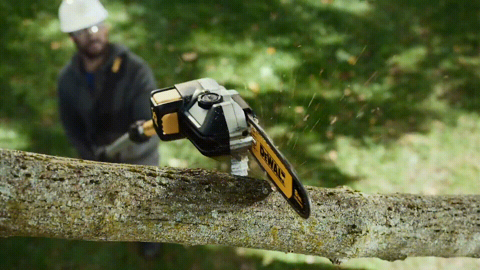 得偉DEWALT 長頸鹿鋸,優越續航力,做用4AH鋰電池可切4x4的木方96次, DCPS620