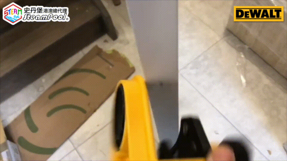 DEWALT 得偉門鎖魔術師,採用 C 型夾設計,無需額外工具夾緊,中間三角形窿,顯示中軸位置,容易對準高度刻線,D180004
