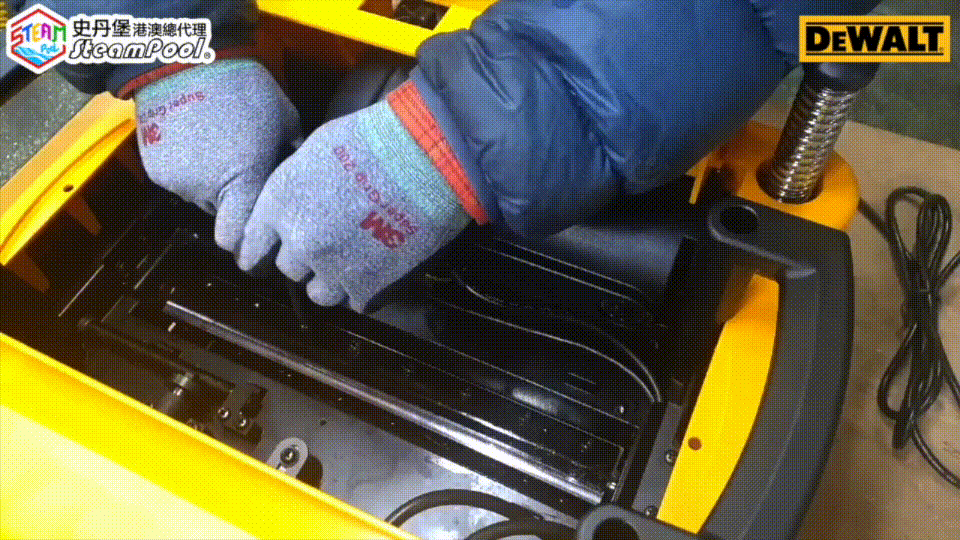 DEWALT DW735 得偉三刀流刨床,刨床扳手,輕鬆換刀,額外刀片,工場刨木,強韌耐用。