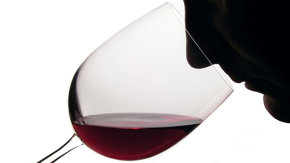 WineCrush 酒醉傾情,品酒4步曲,第2步,聞香,靜止聞香,輕晃後聞香