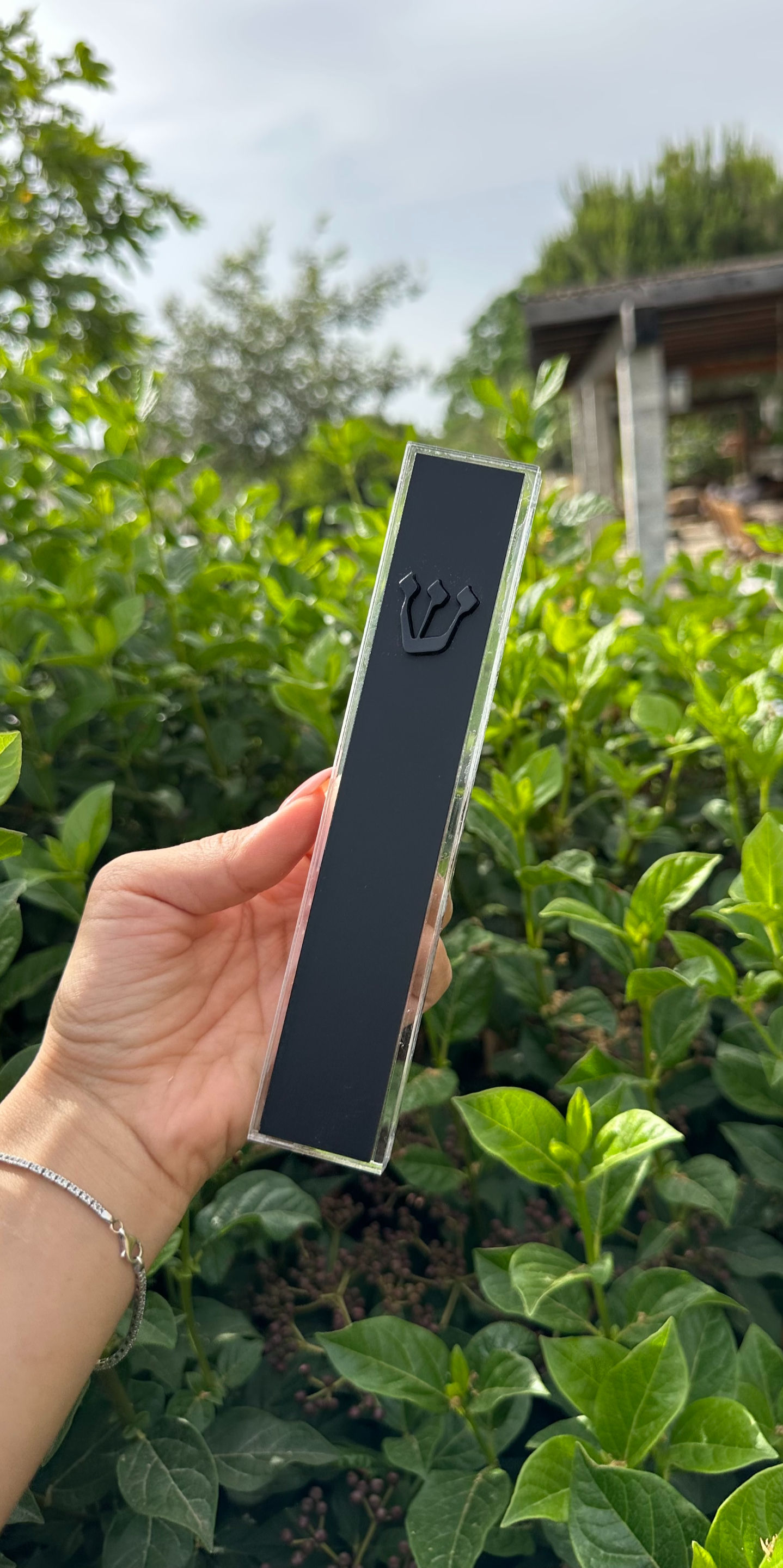 בית מזוזה אקריל שחור