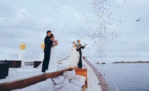 luxury yacht charter Bali wedding services