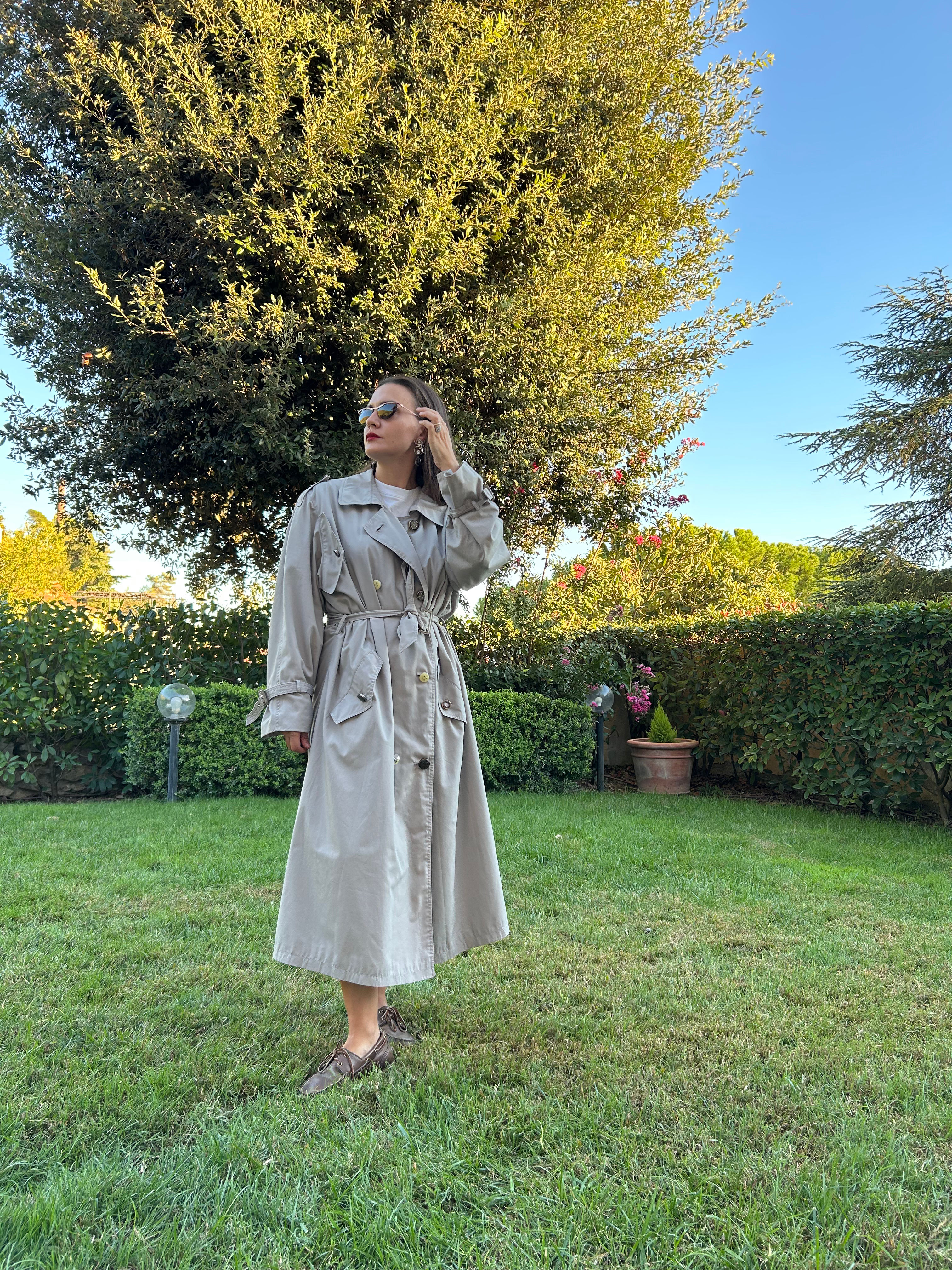 Trench coat 
