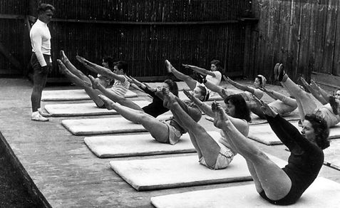 Joe-Pilates-mat-class-01.jpg