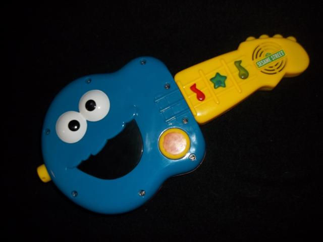 Thumbnail: 2-in-1 Giggle Guitar