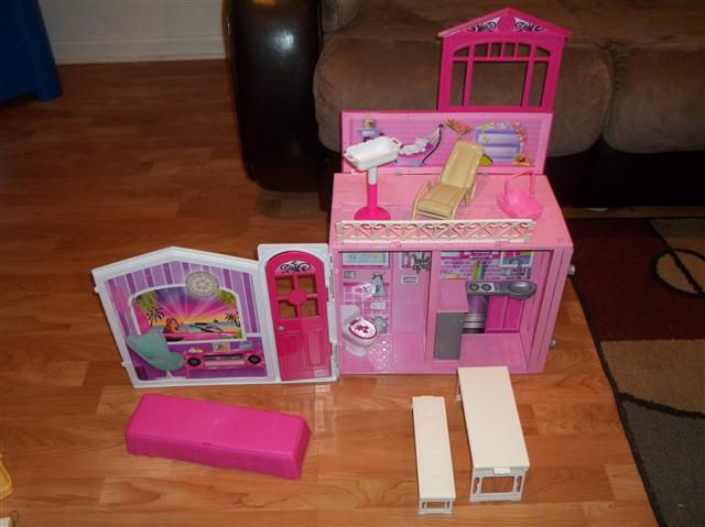 Thumbnail: Barbie House Lot #3 (Barbie Sized)