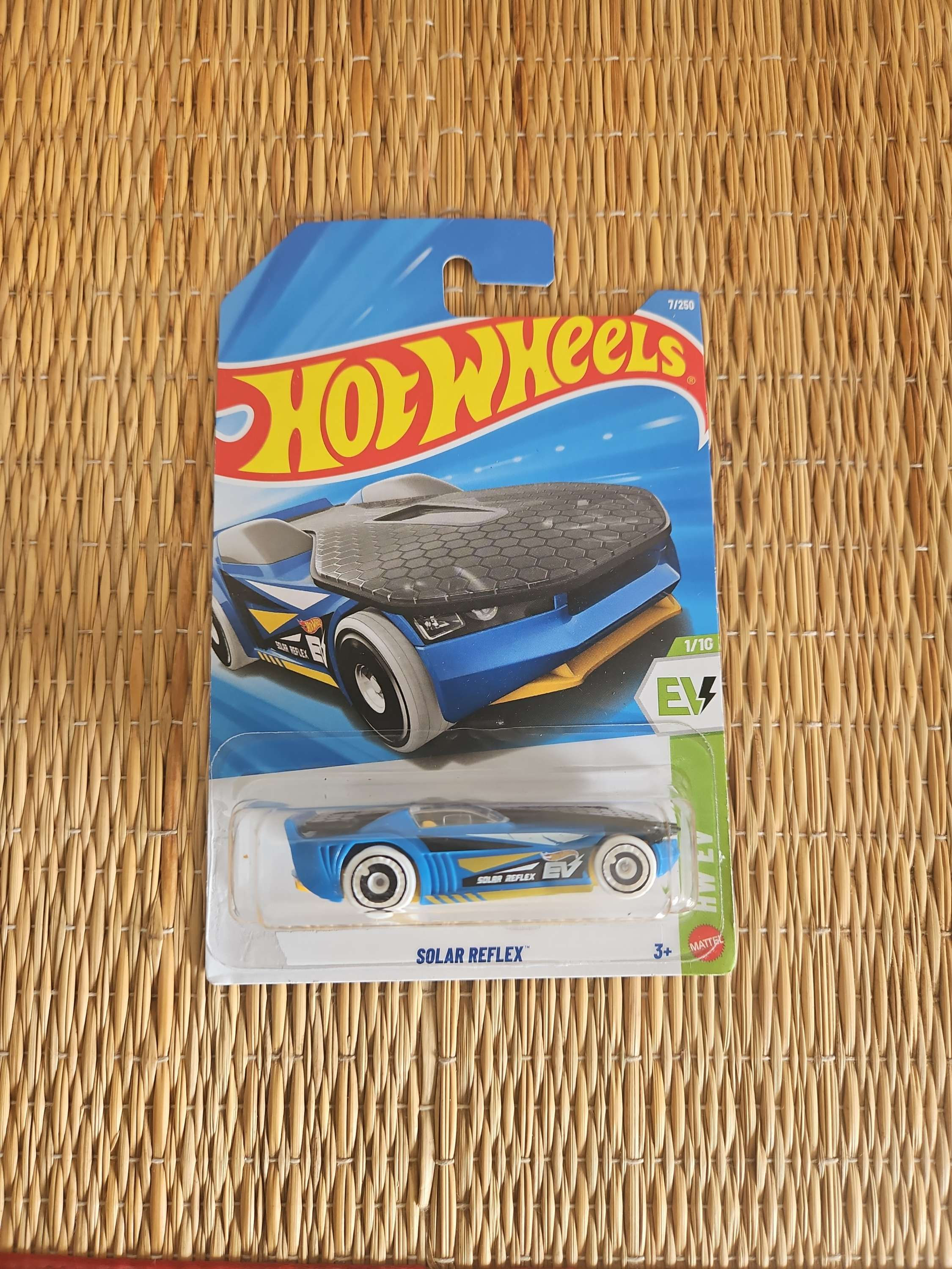 Imported - Hotwheels Solar Reflex Blue 7/250