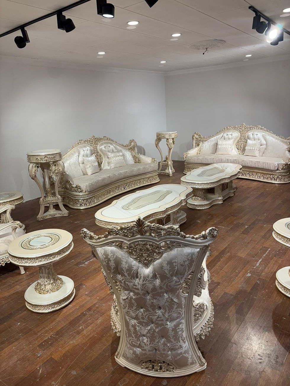 gallery-07-showroom-living.jpg