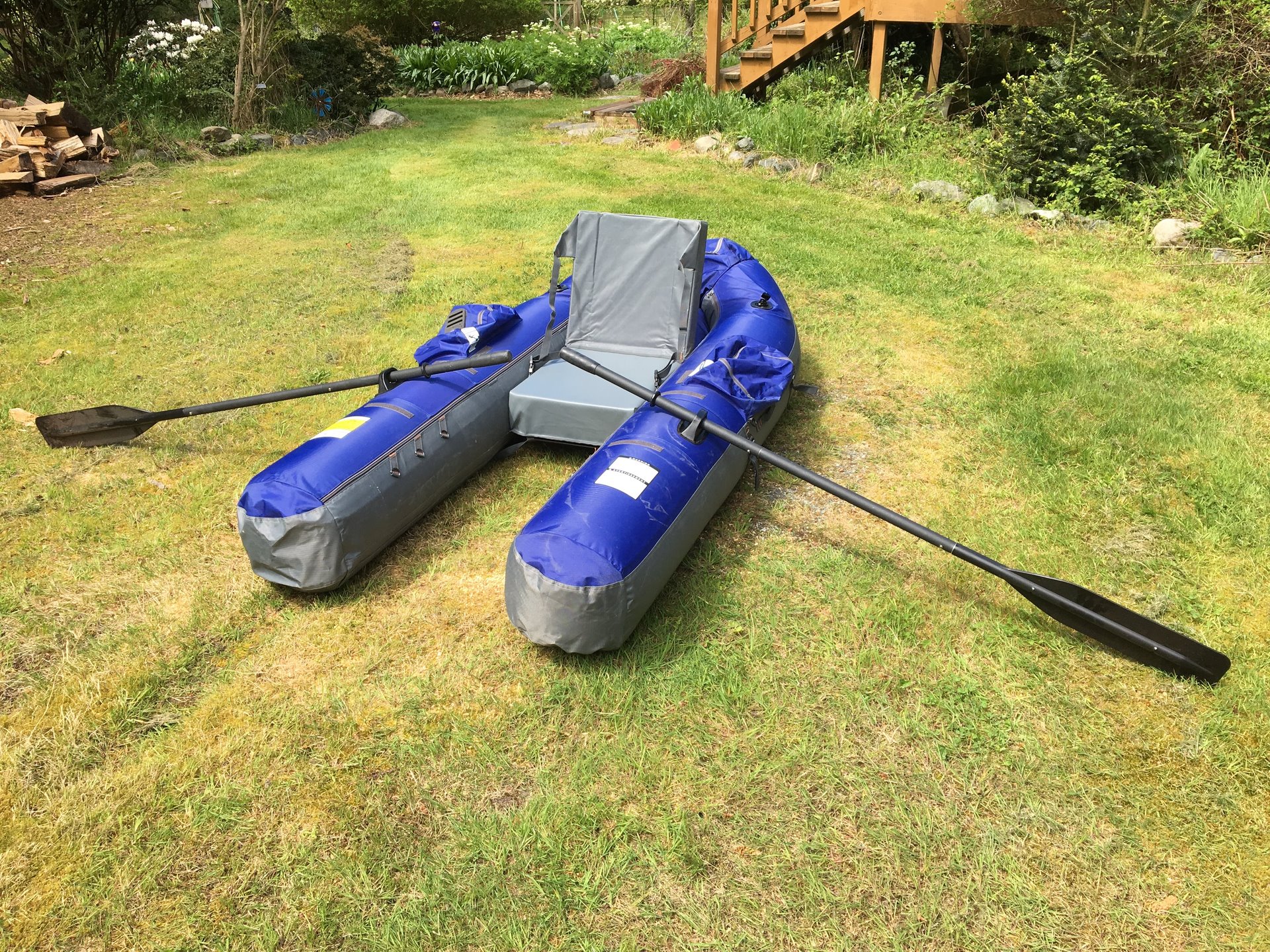 Ponderay frameless pontoon boat 7ft , wt 27lbs $175.00 content media