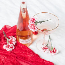 The perfect wine for your Valentine’s Day (or Galentine’s Day) 