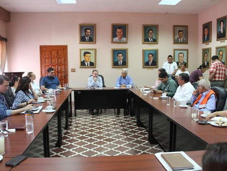 REPRESENTANTES DE AEROLÍNEAS VISITAN COMAYAGUA.