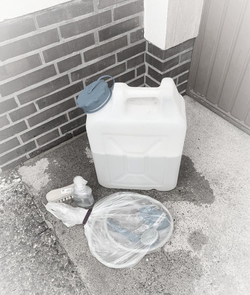 Hundedusche für unterwegs