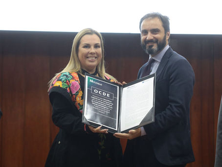Essalud inicia reforma para compras públicas de medicamentos
