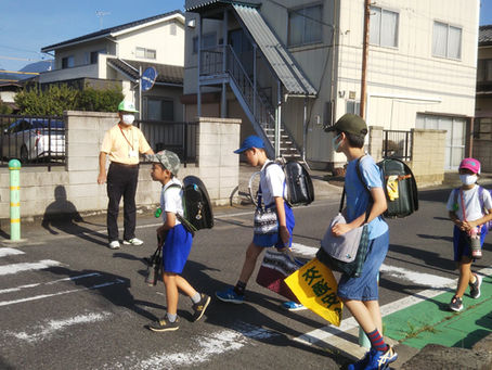 短い夏休みが終わって