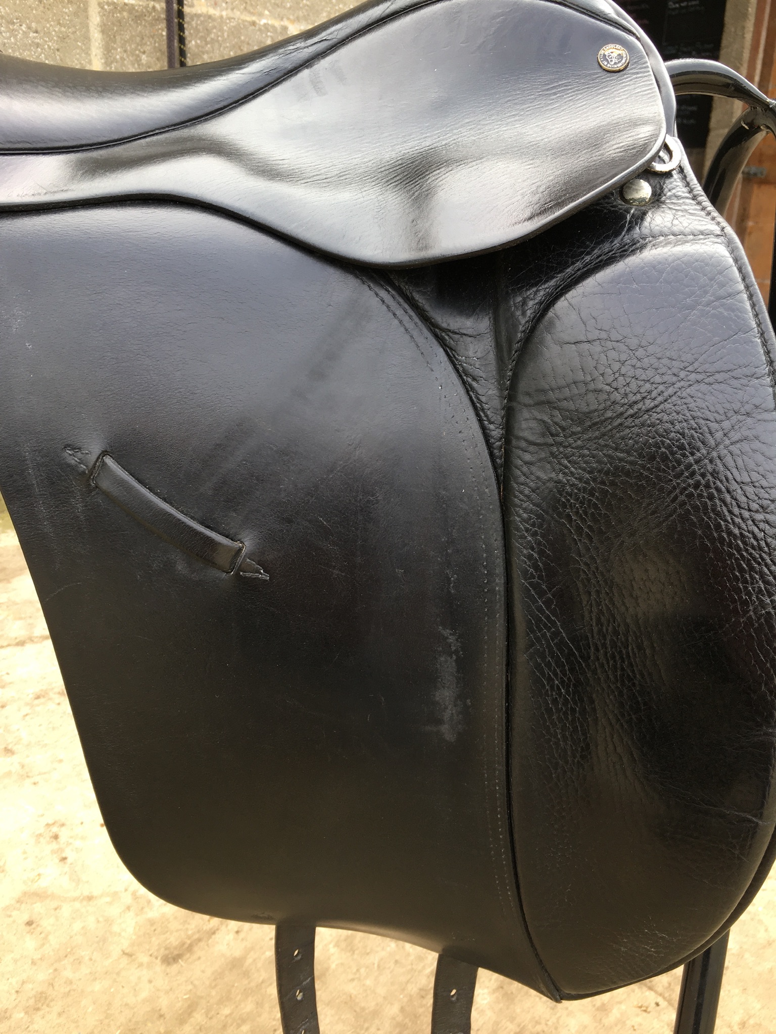 17-17 1/2 dressage saddle for sale content media