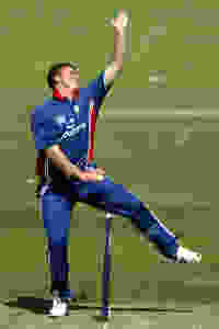Darren Gough bowling