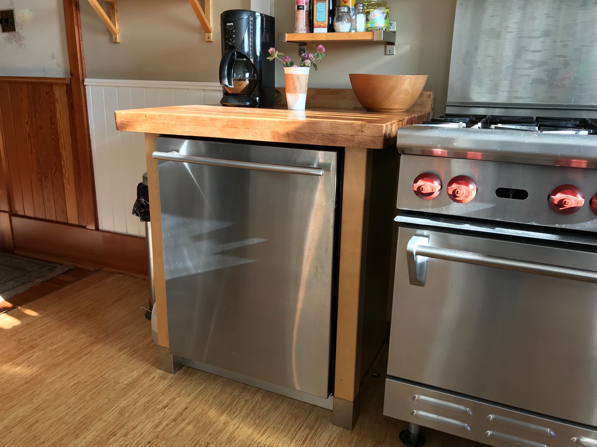 High end Jenn-Air dishwasher content media