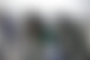 صورة مع التحية للتاريخ ليكتبها بحبر الهوان