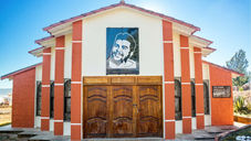 São Ernesto: em Vallegrande, Bolívia, Che Guevara é adorado como um santo