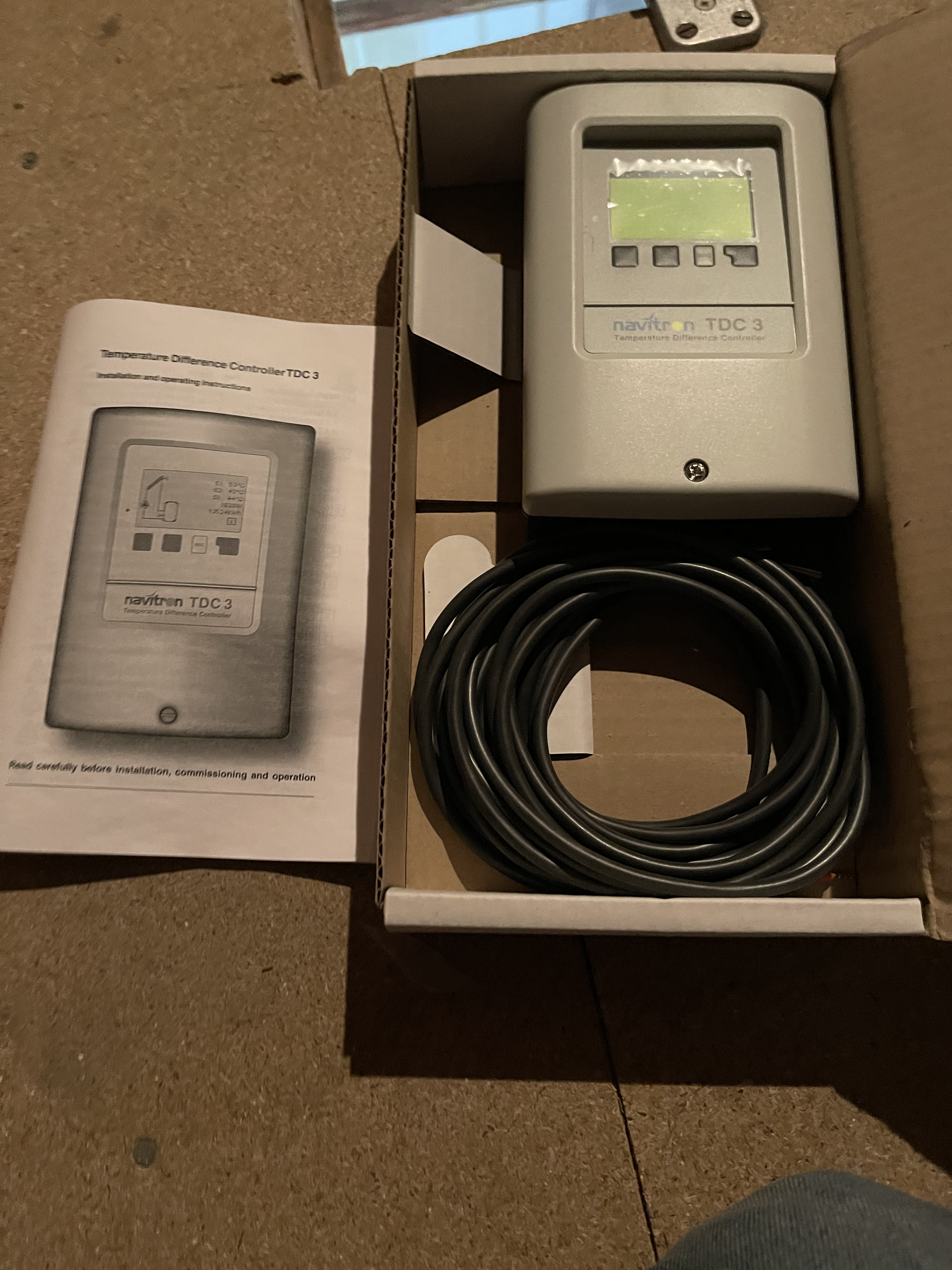 For Sale. 30 panel navitron evacuated tube thermal solar setup unused including collector, pump, exp. vessel and controller. content media