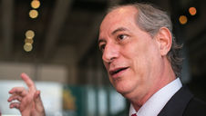 'Quero ser presidente do Brasil, não guru de costumes', diz Ciro Gomes sobre a esquerda carioca