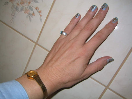 Pieni opastus kynsien hoitoon ja lakkaukseen