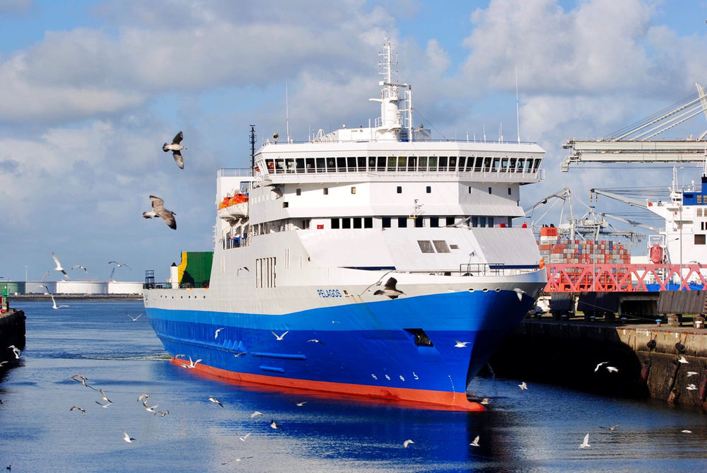 Le nouveau ferry de La Meridionale de passage au Havre