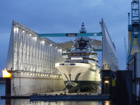 Yachtprojekt „Opus“ ist bei Lürssen bereit für die Ausdockung
