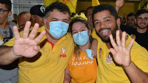 Dr. Adriano é reeleito prefeito em Mundo Novo-BA.