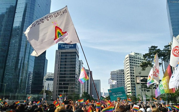 서울퀴어문화축제, 교회도 무지개빛으로 (2019/6/3)