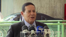 Pressionado por Mourão, Bolsonaro não deve mais transferir embaixada em Israel