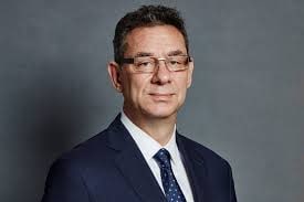 화이자 CEO인 알버트 불라(Albert Bourla)는 코로나19의 확산을 막기 위해 4차 접종이 필요해. content media