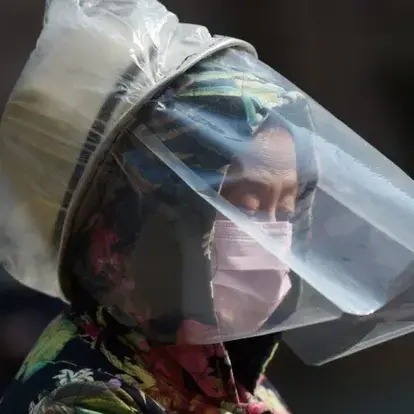 Experts' Corona Virus Warning: Stay at least 2 meters away from anyone who looks sick