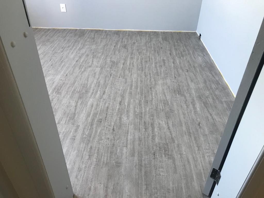 Piso de PVC - Carvalho Málaga — foto 3