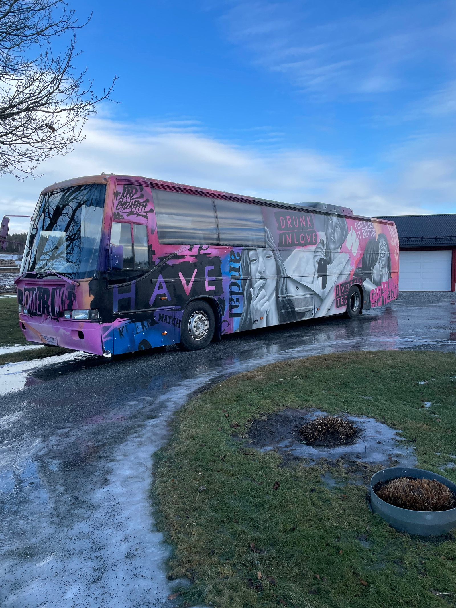 Volvo B10M content media