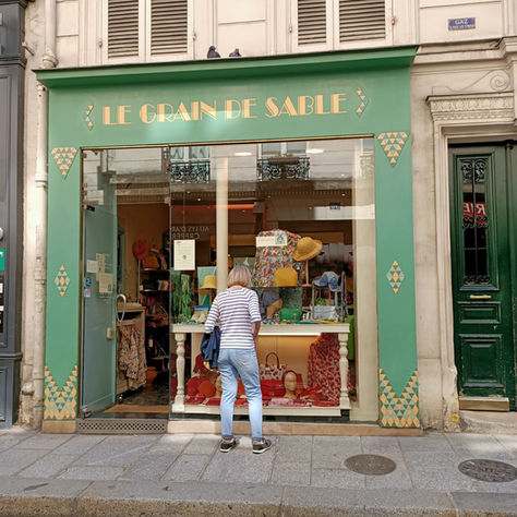 Une boutique de chapeaux originaux à Paris