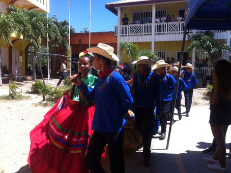 FESTIVAL DE DANZA FOLCLÓRICA.