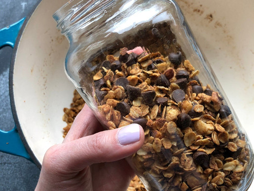 DUTCH OVEN PEANUT BUTTER GRANOLA
